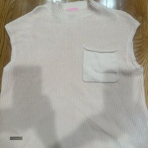 Light peach. Simply Southern. Small